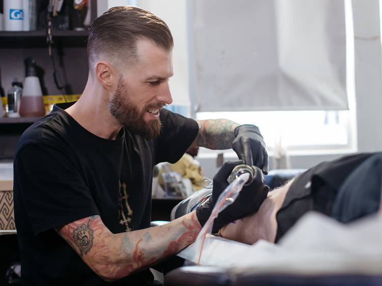 Tattoo Shops in Sydney: Walk-In vs Appointment-Only, Which Is Better?